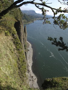 The Cape Horn Loop is one of the best gorge hikes and fall colors hikes near Portland.