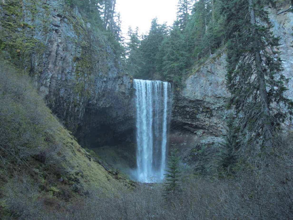Tamanawas Falls is a family-friendly fall colors hike near Mount Hood.